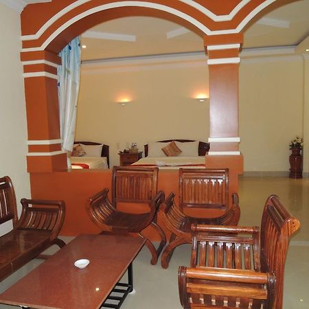 Lux Star Town Hotel Phnom Penh Eksteriør bilde