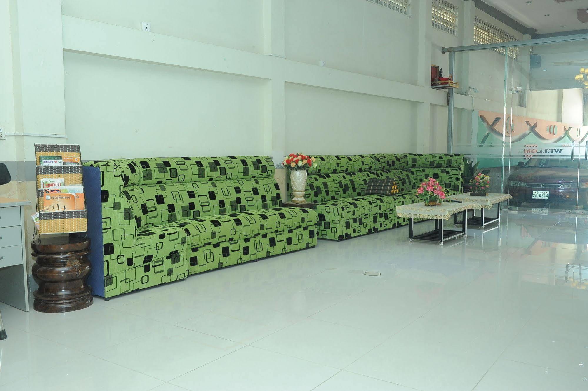 Lux Star Town Hotel Phnom Penh Eksteriør bilde