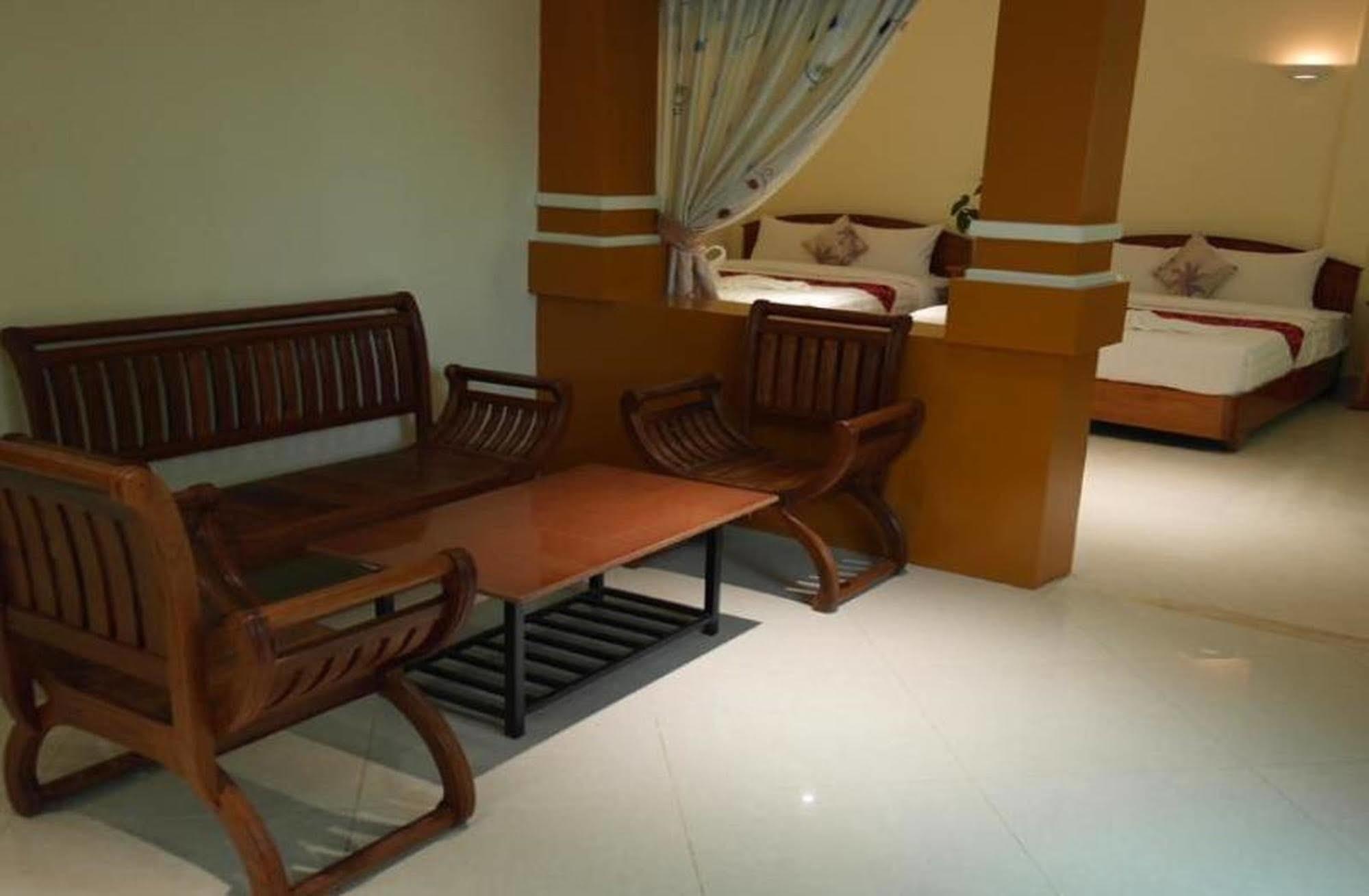 Lux Star Town Hotel Phnom Penh Eksteriør bilde