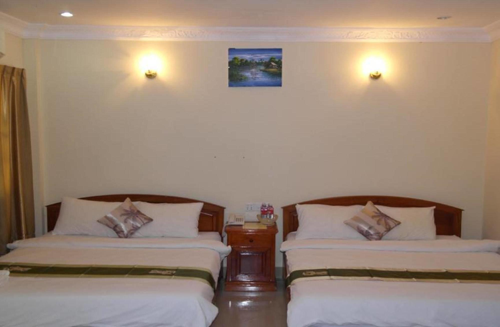 Lux Star Town Hotel Phnom Penh Eksteriør bilde